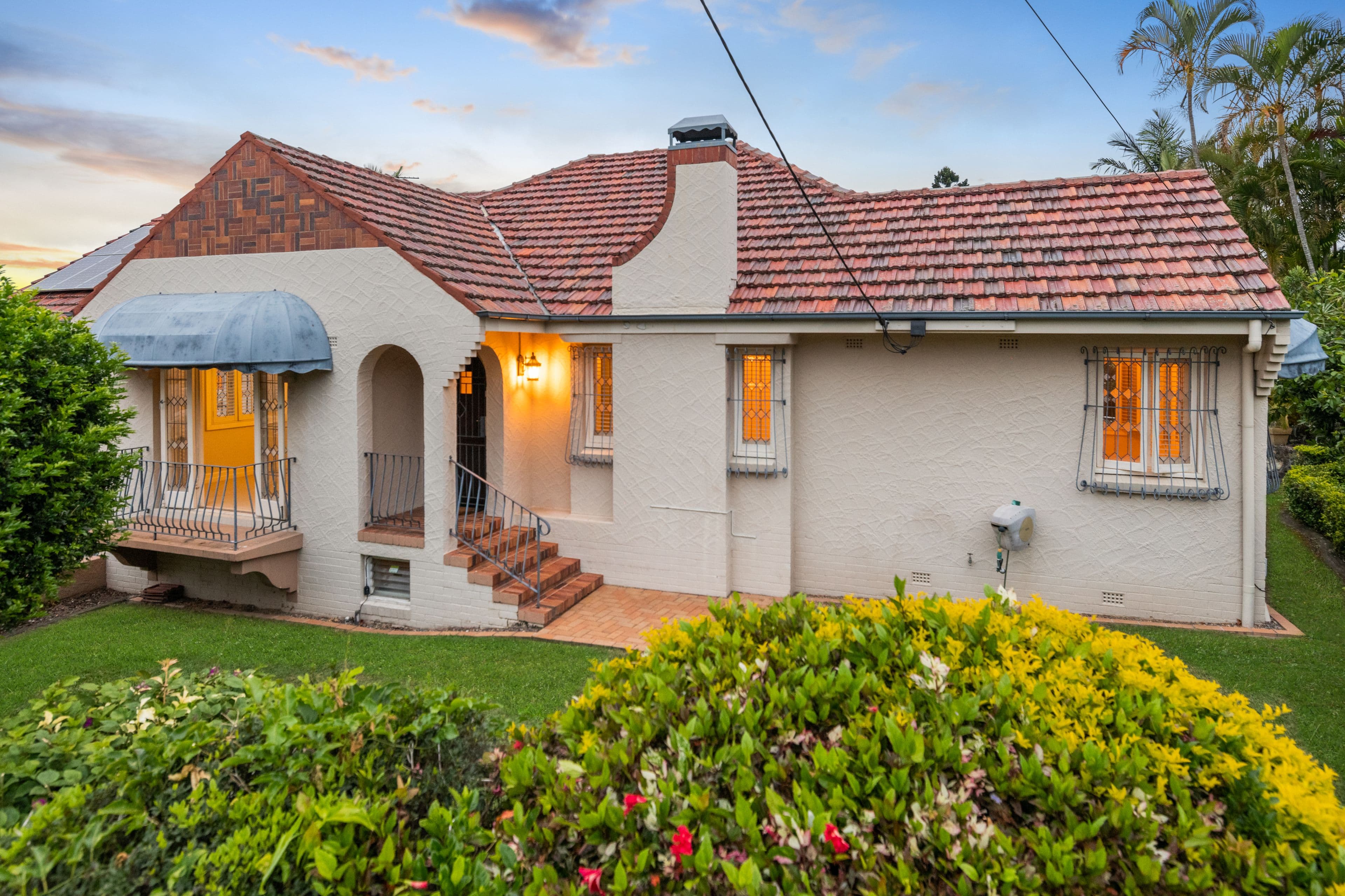 1 Coonara Street, Holland Park QLD 4121, Holland Park - Thumbnail 2