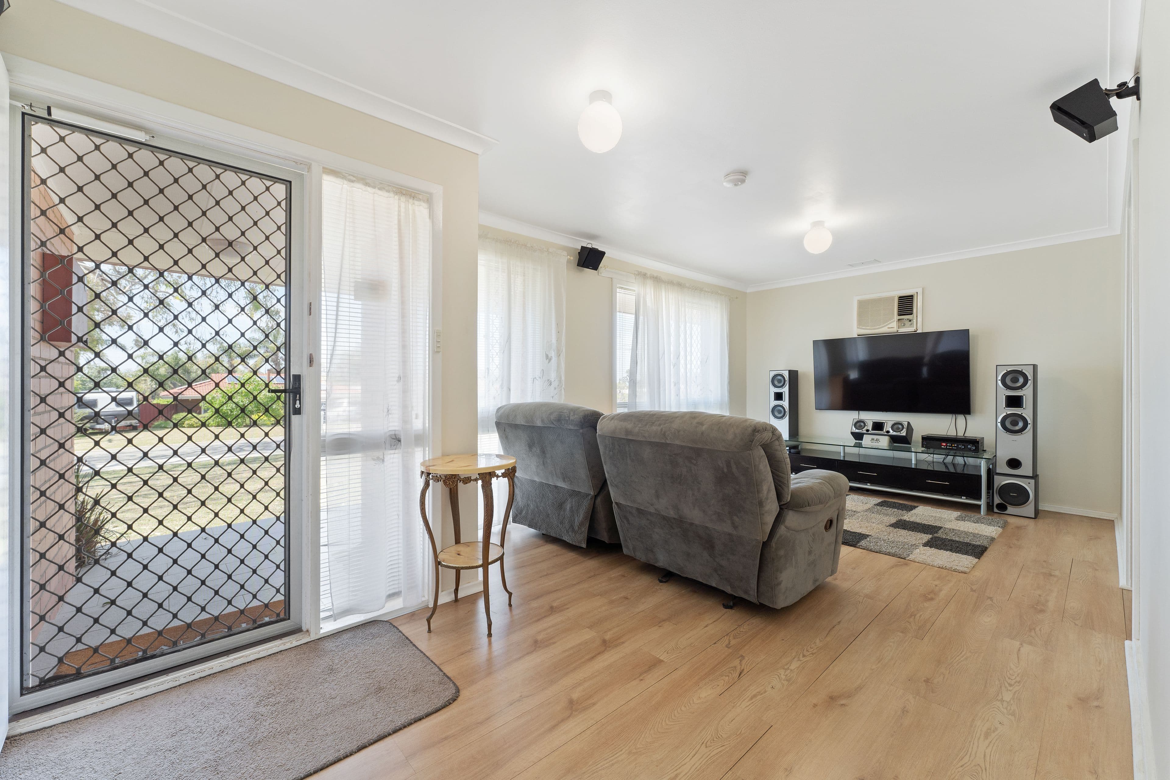 21 Cowling Way, Parmelia WA 6167, Parmelia - Thumbnail 4