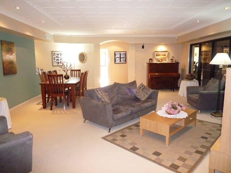 3 Midhurst Court, ARUNDEL QLD 4214, Arundel - Thumbnail 6