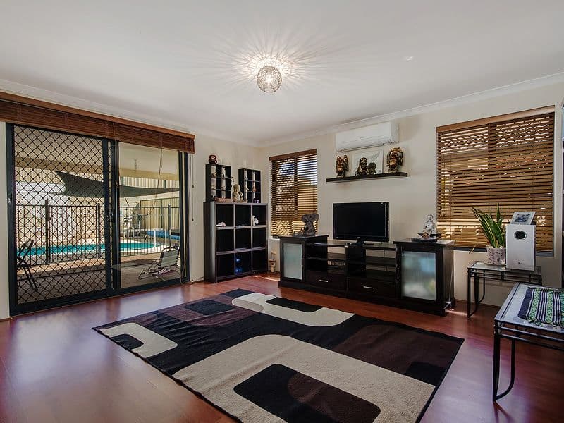 64 Dalrymple Drive, LEDA WA 6170, Leda - Thumbnail 3