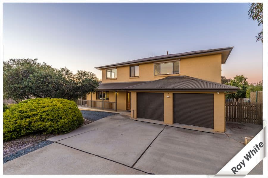 3 Benalla Court, Jerrabomberra - Image 1