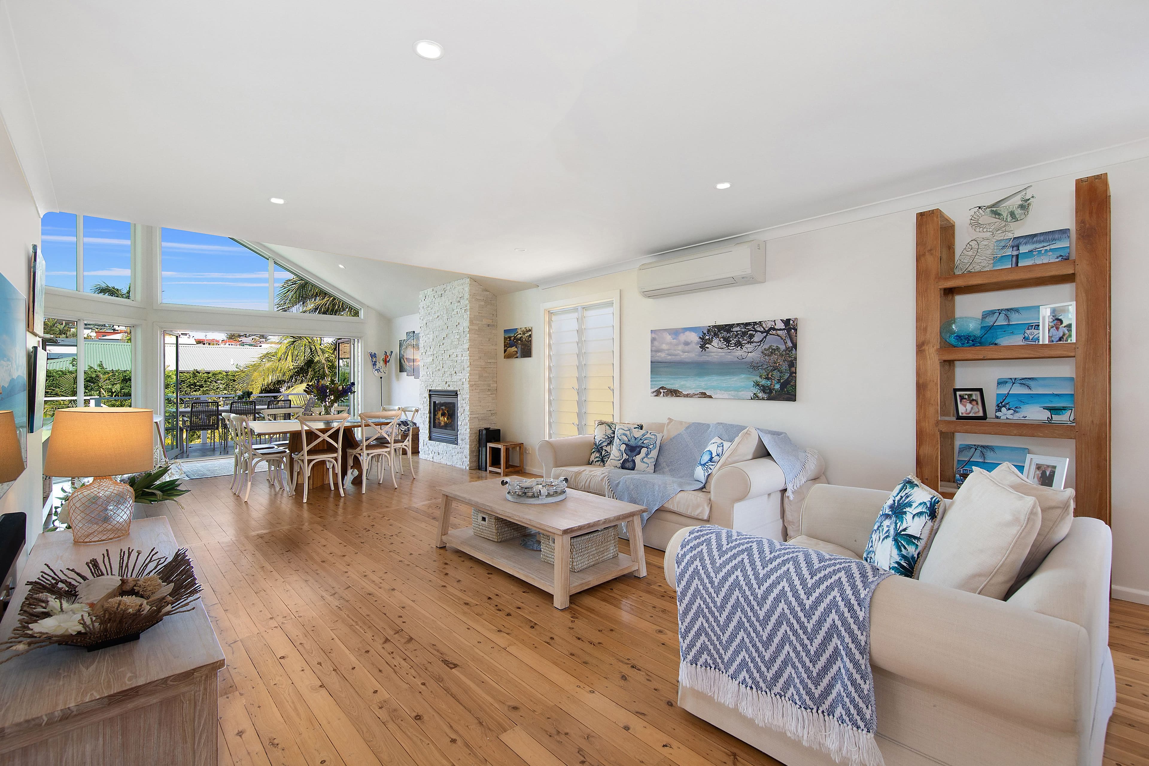 61 Griffin Road, North Curl Curl NSW 2099, North Curl Curl - Thumbnail 2