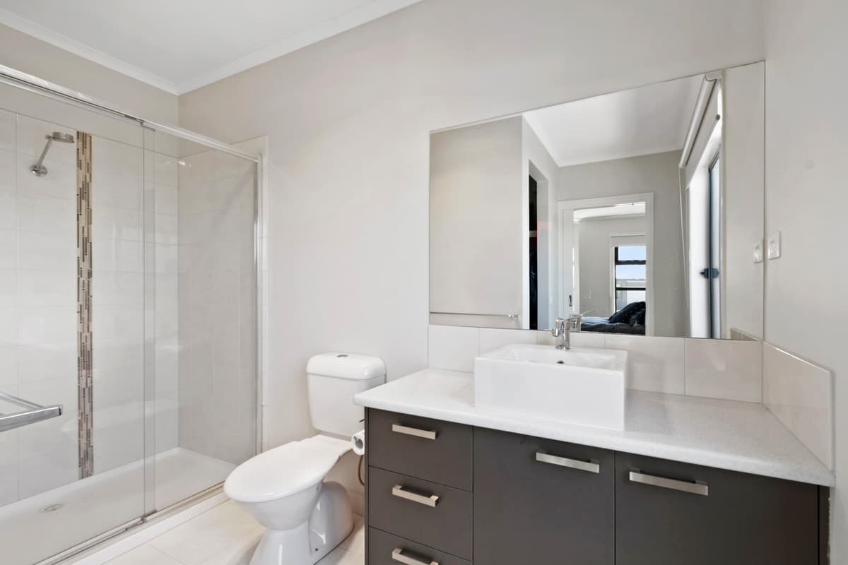 2 Sowerby Road, Morwell VIC 3840, Morwell - Thumbnail 3