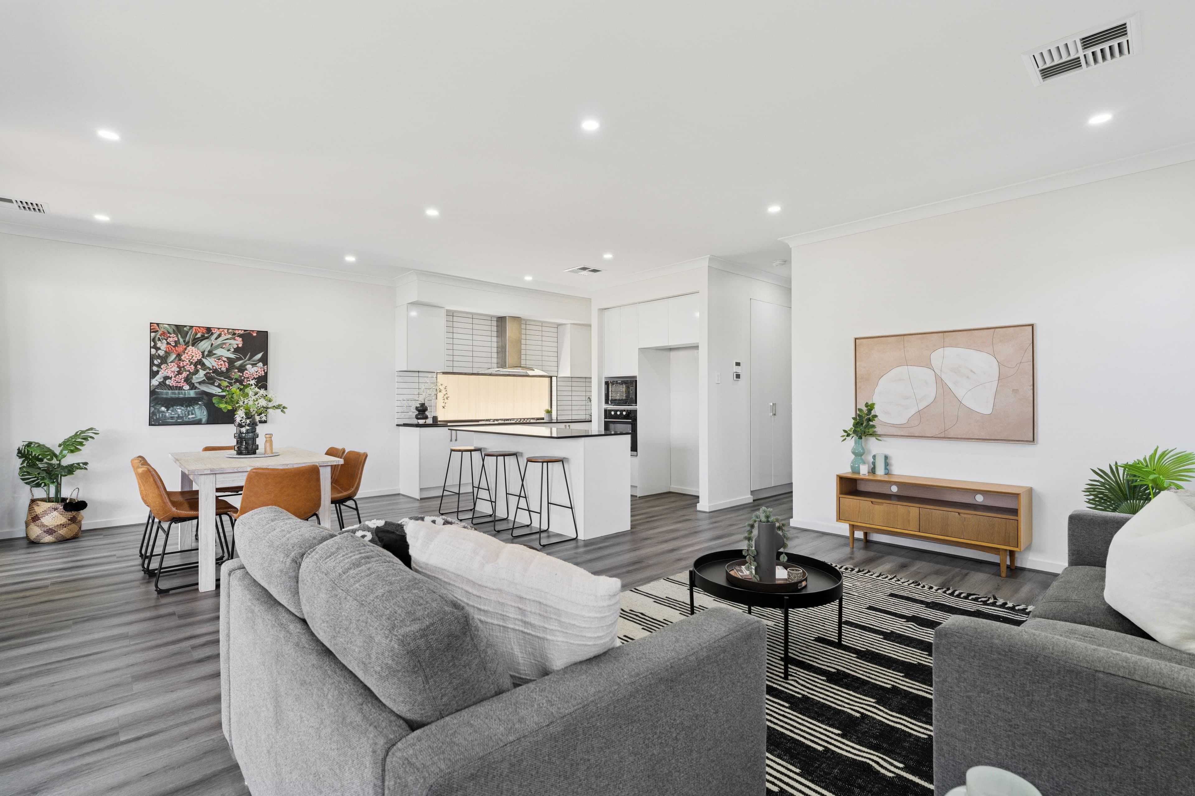 60A Bordeaux Drive, Woodcroft SA 5162, Woodcroft - Thumbnail 2