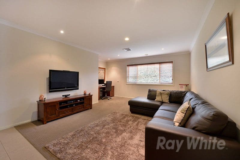 18 Mountain Ash Court, UPPER FERNTREE GULLY VIC 3156, Upper Ferntree Gully - Thumbnail 2