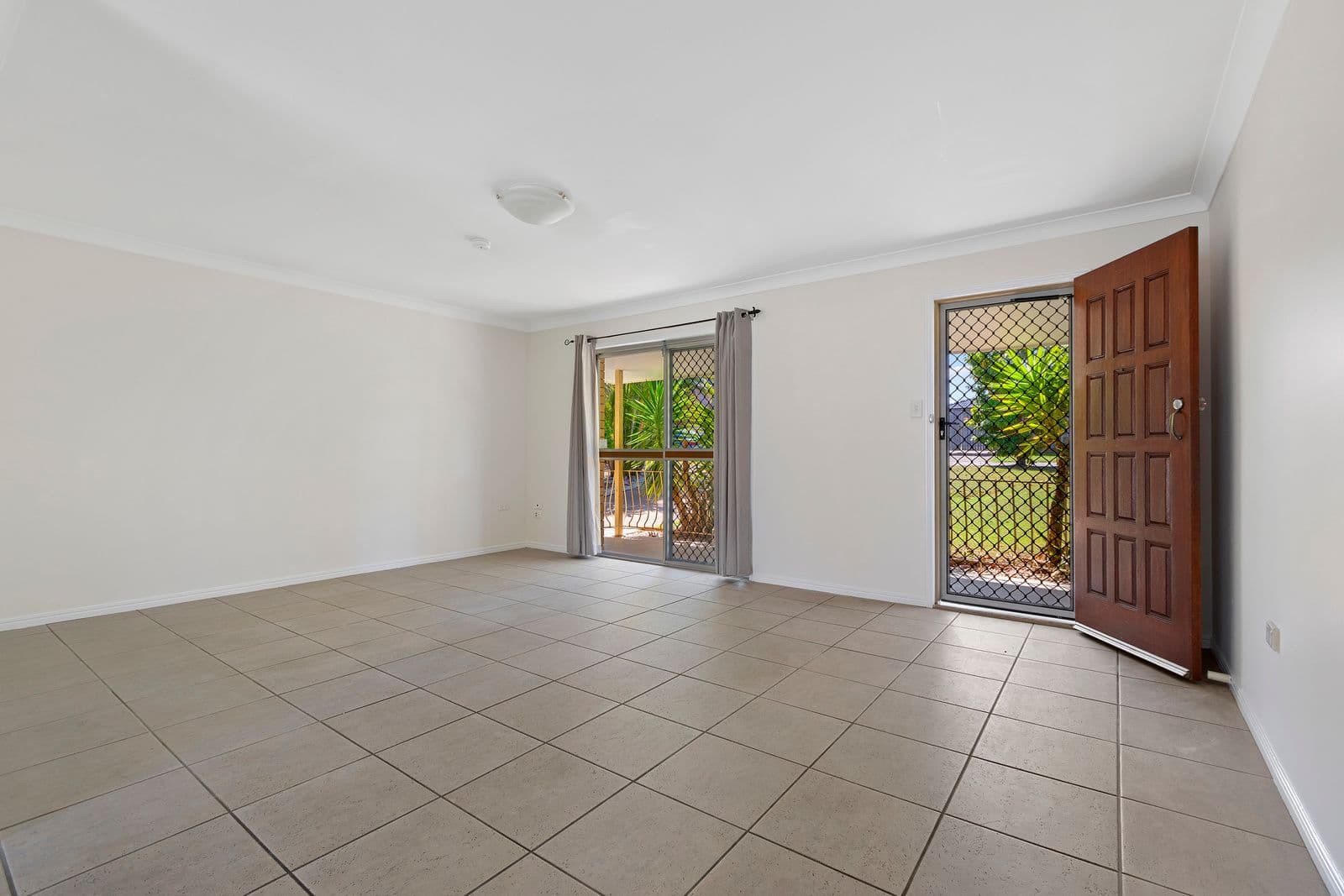 6 Muskwood Street, Algester QLD 4115, Algester - Thumbnail 2