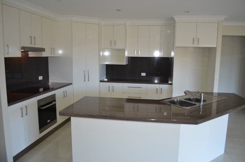 4  Markowitz Place, KIRKWOOD QLD 4680, Kirkwood - Thumbnail 5