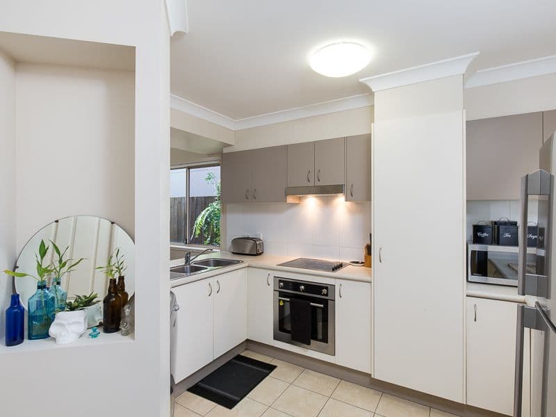 5 Hilltop Court, Carina QLD 4152, Carina - Thumbnail 3
