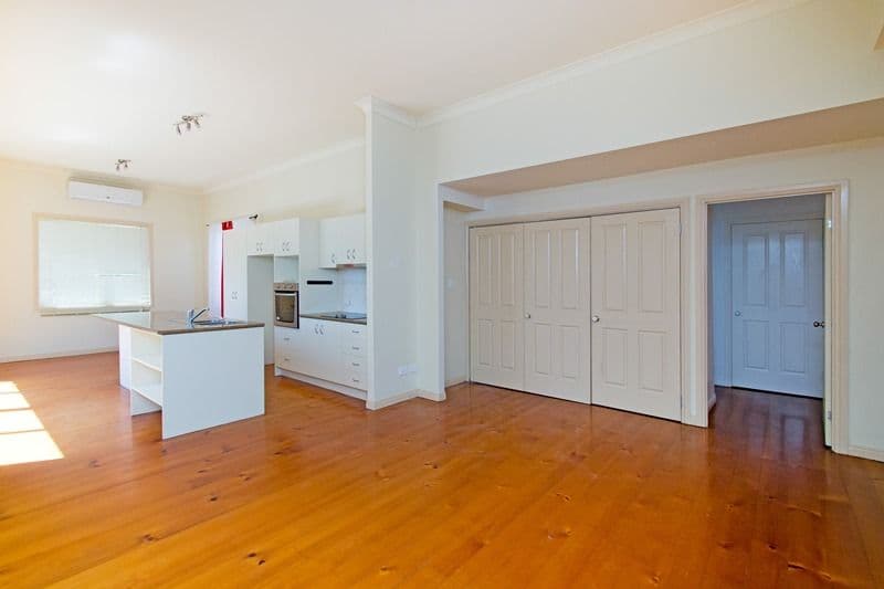 132 Jacaranda Street, NORTH BOOVAL QLD 4304, North Booval - Thumbnail 2