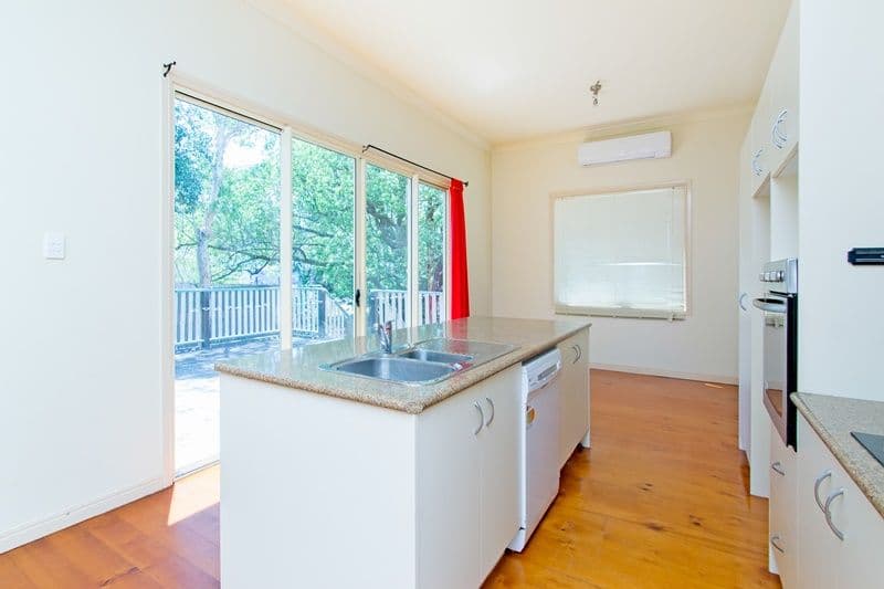132 Jacaranda Street, NORTH BOOVAL QLD 4304, North Booval - Thumbnail 3