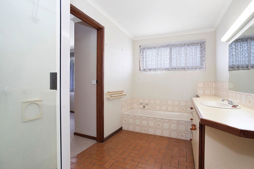12 Impala Avenue, WARRNAMBOOL VIC 3280, Warrnambool - Thumbnail 4