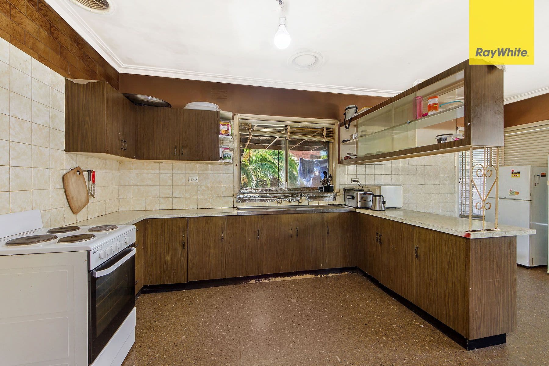 23 Marsden Crescent, St Albans VIC 3021, St Albans - Thumbnail 2