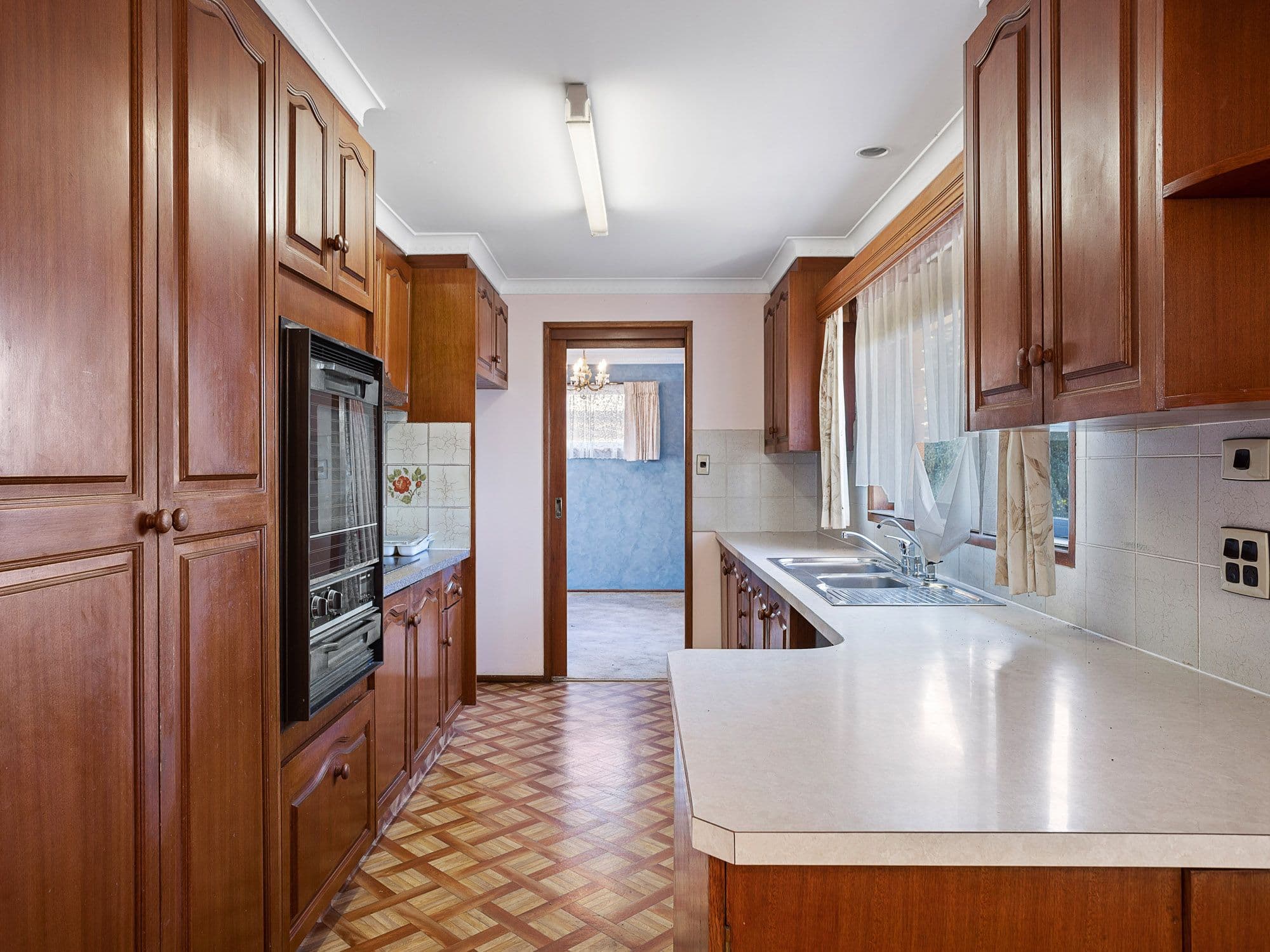 21 Waratah Avenue, Biggera Waters QLD 4216, Biggera Waters - Thumbnail 4