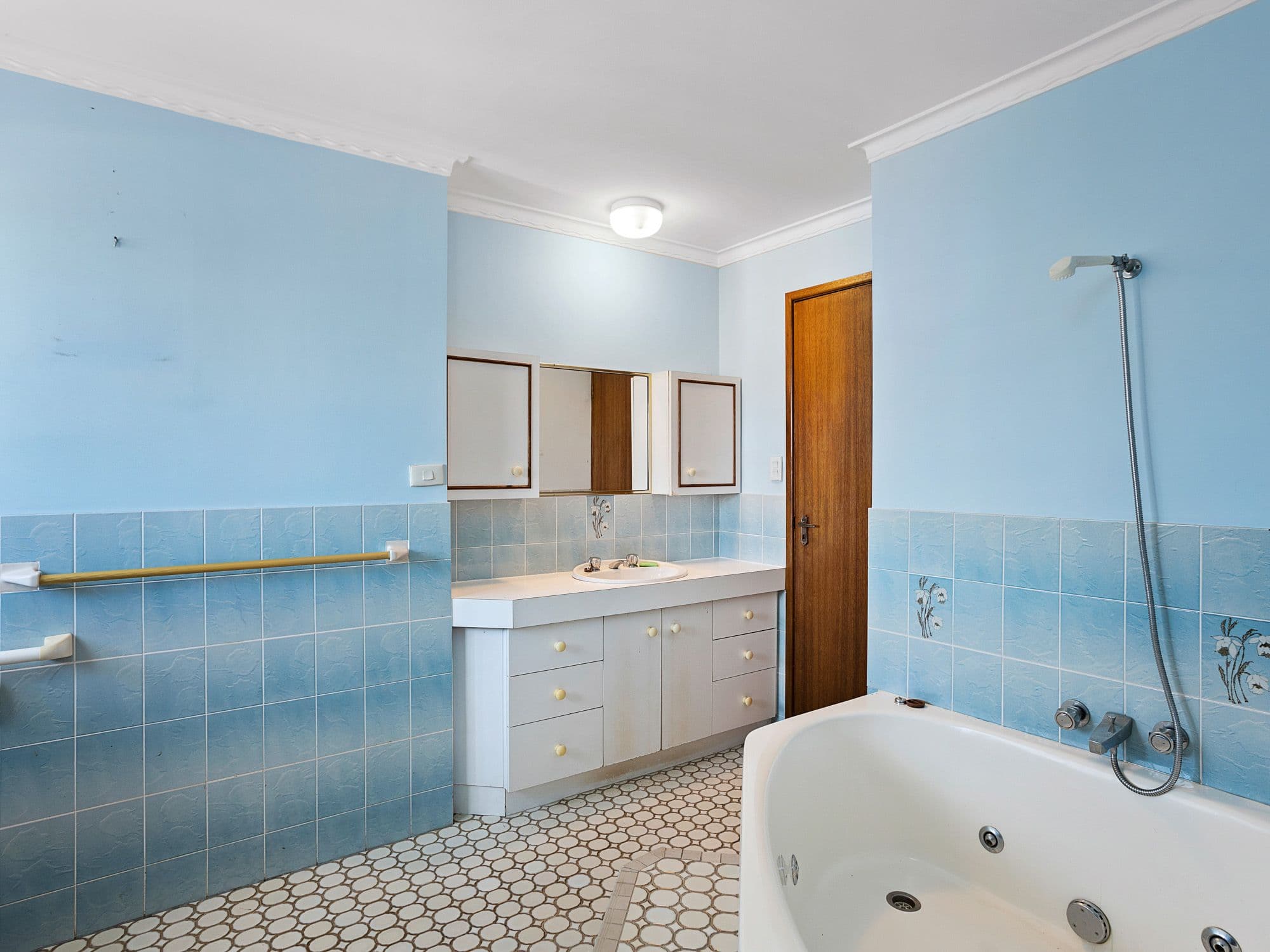 21 Waratah Avenue, Biggera Waters QLD 4216, Biggera Waters - Thumbnail 8