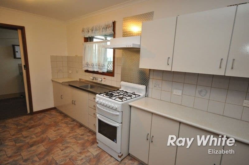20 Coorara Court, CRAIGMORE SA 5114, Craigmore - Thumbnail 4