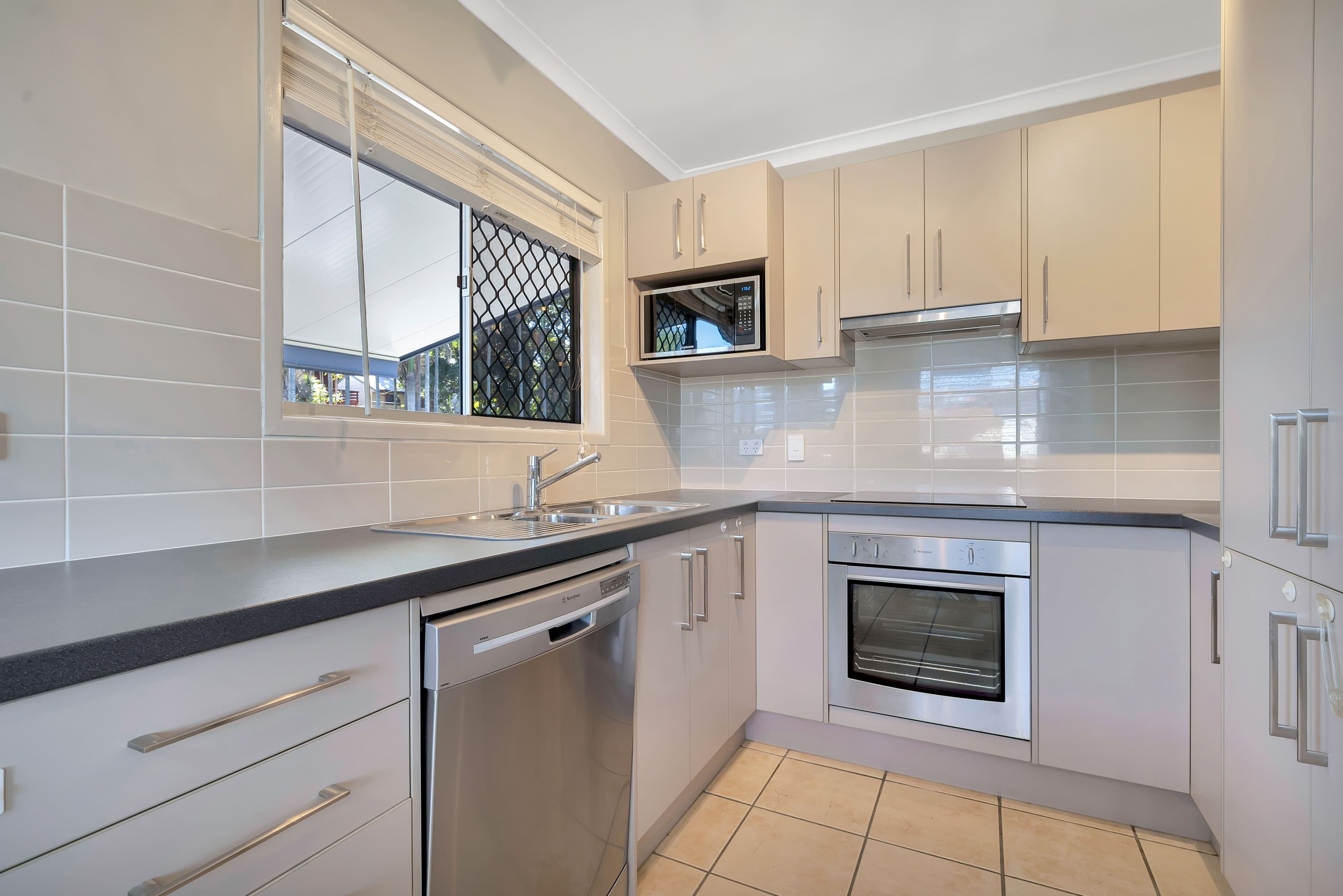 8 Raelene Terrace, Springwood QLD 4127, Springwood - Thumbnail 7