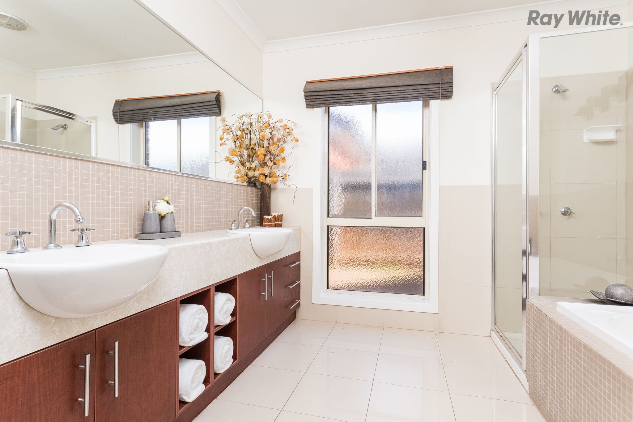 8 Marrowie Place, Taylors Hill VIC 3037, Taylors Hill - Thumbnail 3