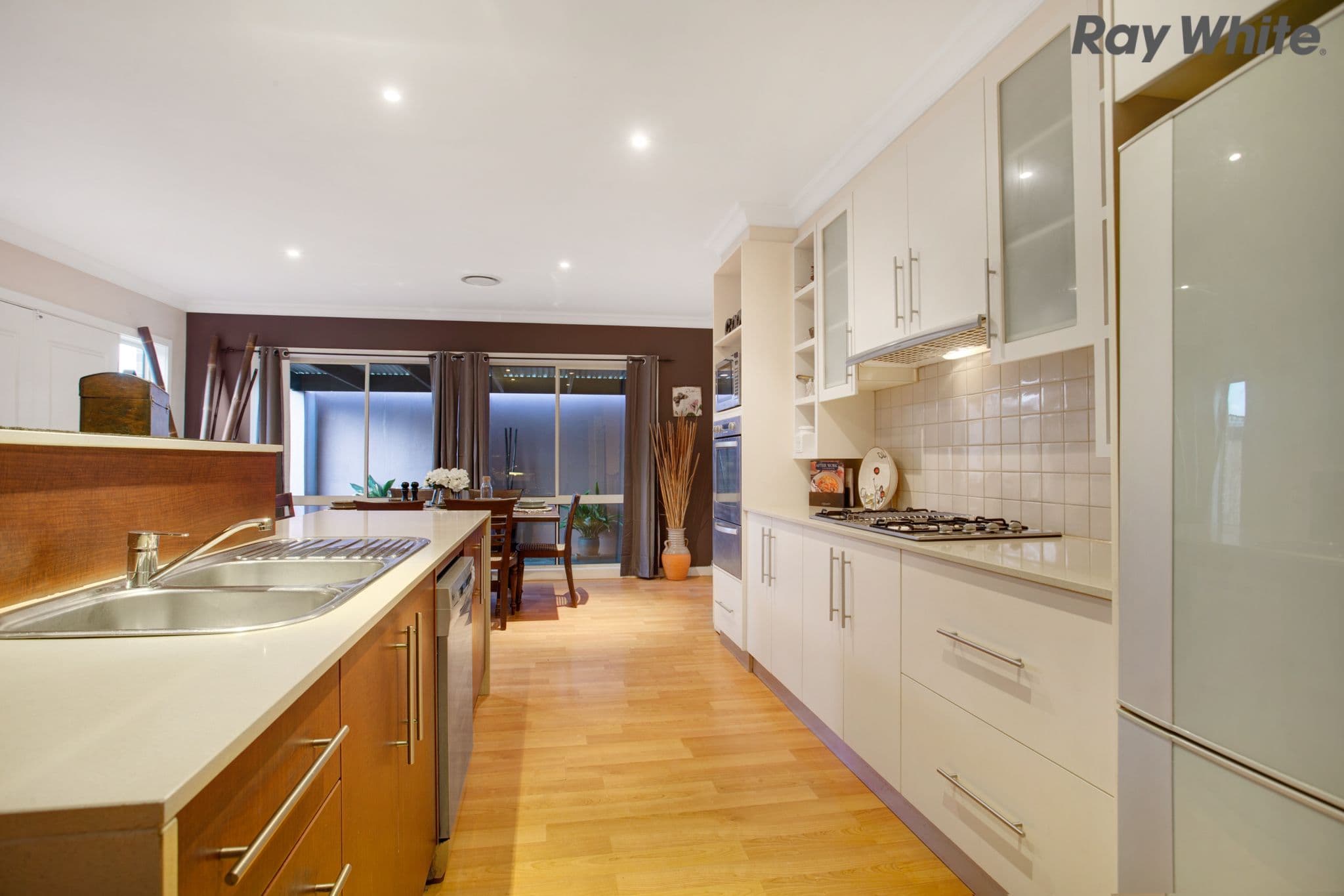 8 Marrowie Place, Taylors Hill VIC 3037, Taylors Hill - Thumbnail 4