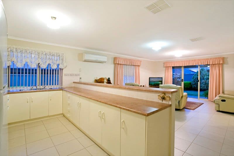 17 Jackeroo Crescent, WALKLEY HEIGHTS SA 5098, Walkley Heights - Thumbnail 4