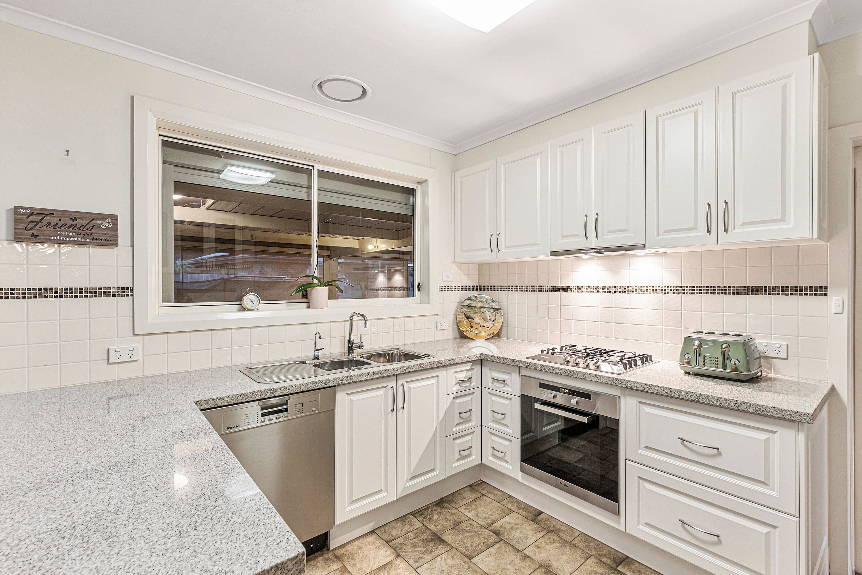 58 Bertrand Avenue, Mulgrave VIC 3170, Mulgrave - Thumbnail 2