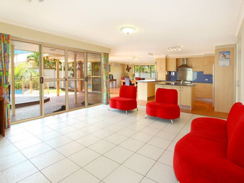 4 Pymble Place, ROBINA QLD 4226, Robina - Thumbnail 2