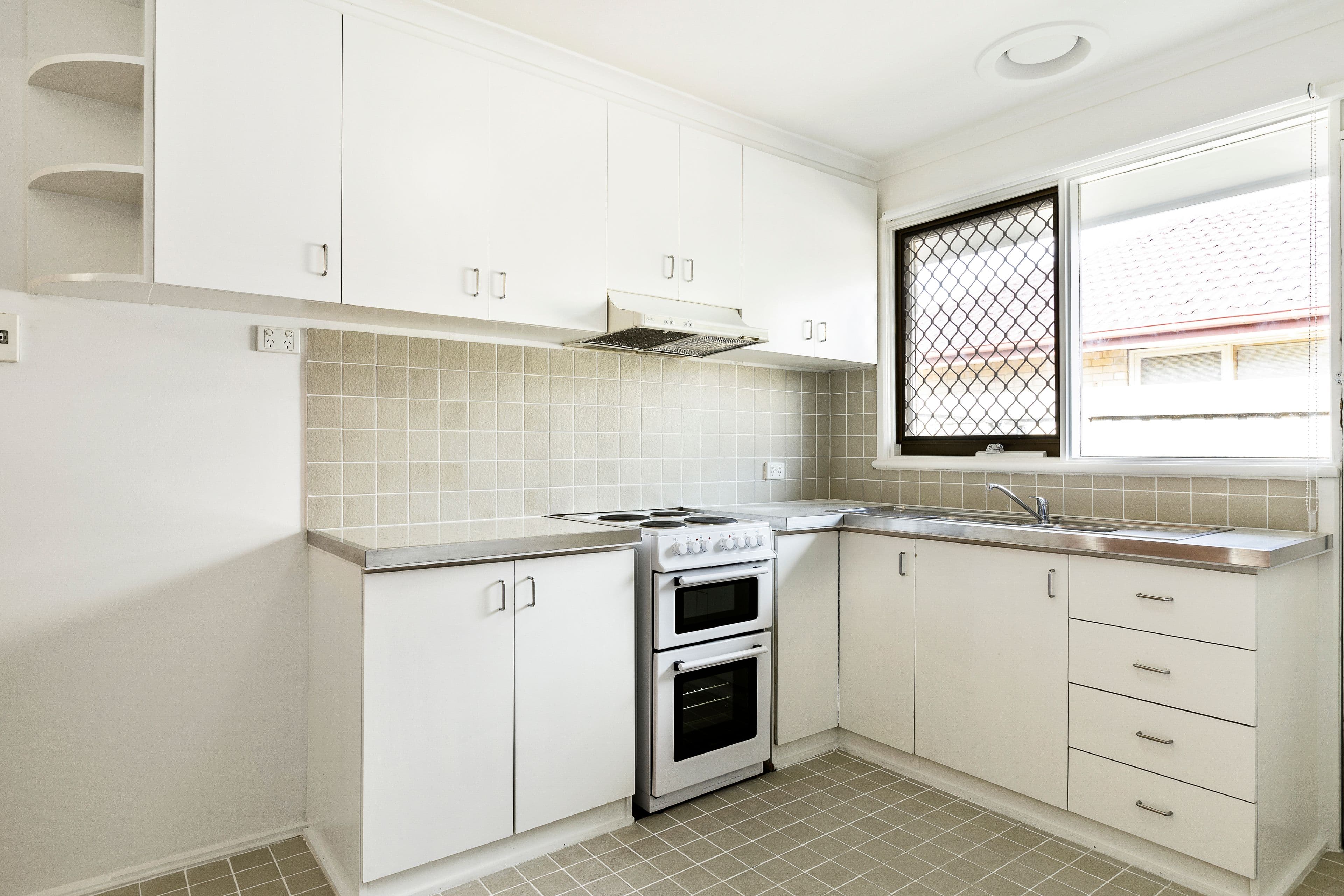 1 Burns Avenue, Clayton South VIC 3169, Clayton South - Thumbnail 3