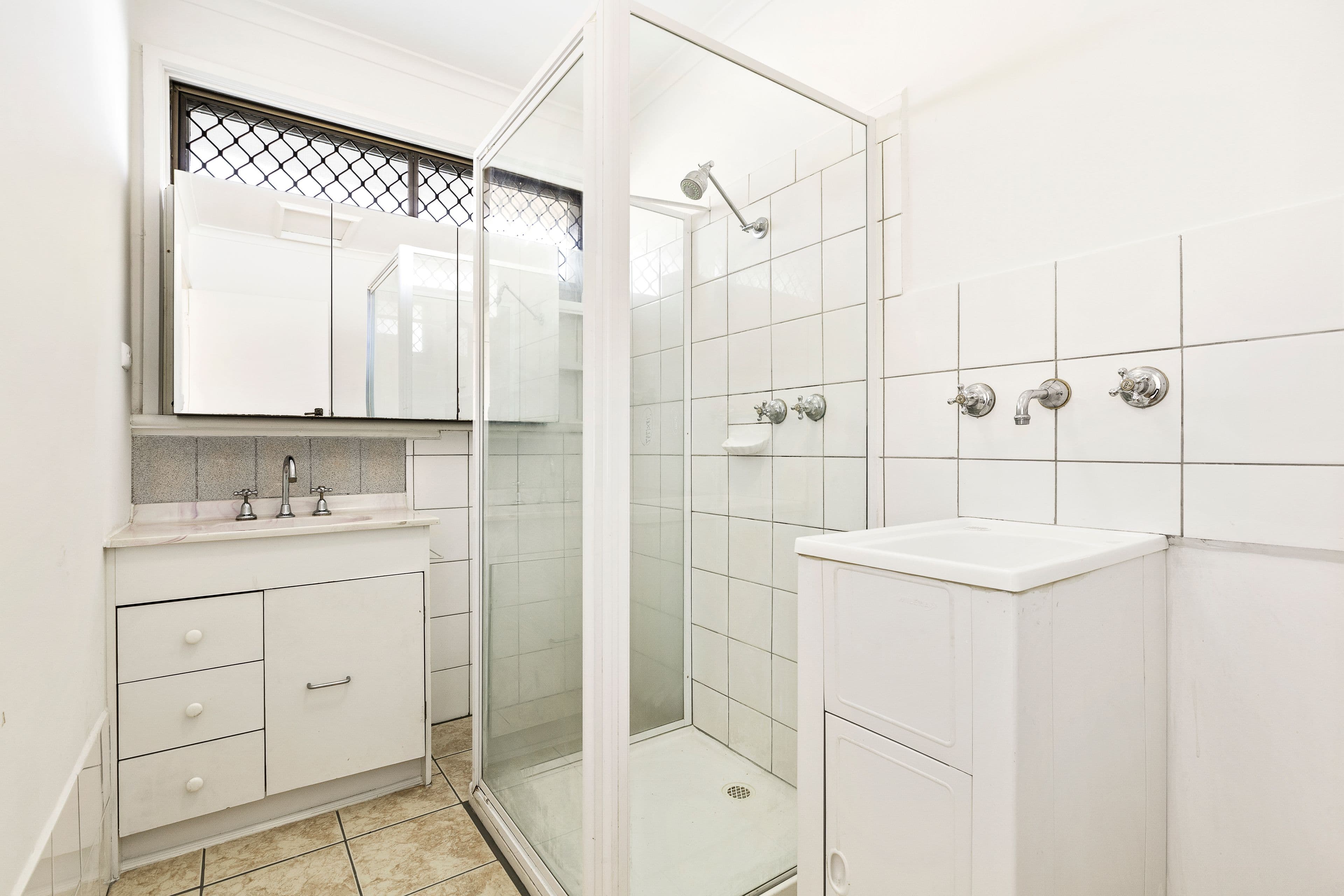 1 Burns Avenue, Clayton South VIC 3169, Clayton South - Thumbnail 4