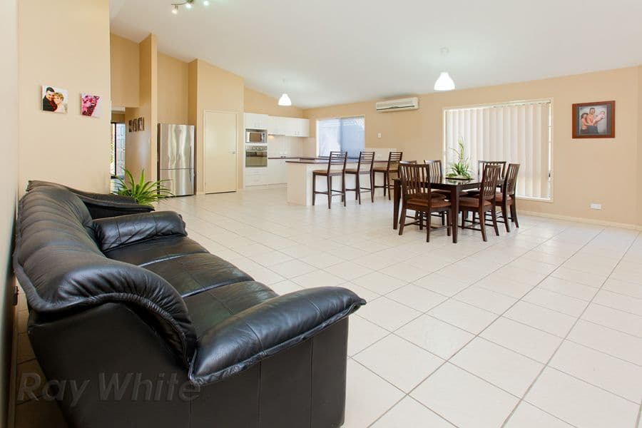 165 Lakeside Avenue, SPRINGFIELD LAKES QLD 4300, Springfield Lakes - Thumbnail 4