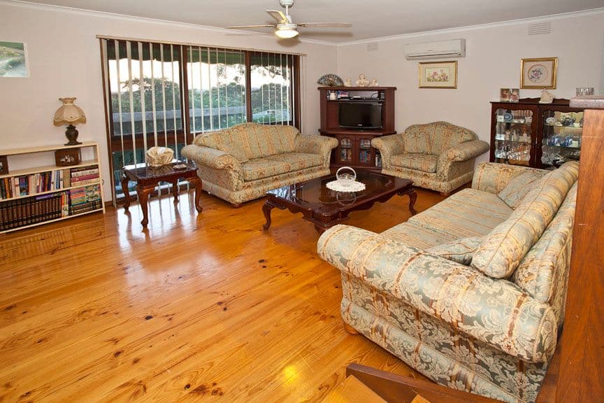 8 Maculosa Court, ENDEAVOUR HILLS VIC 3802, Endeavour Hills - Thumbnail 3