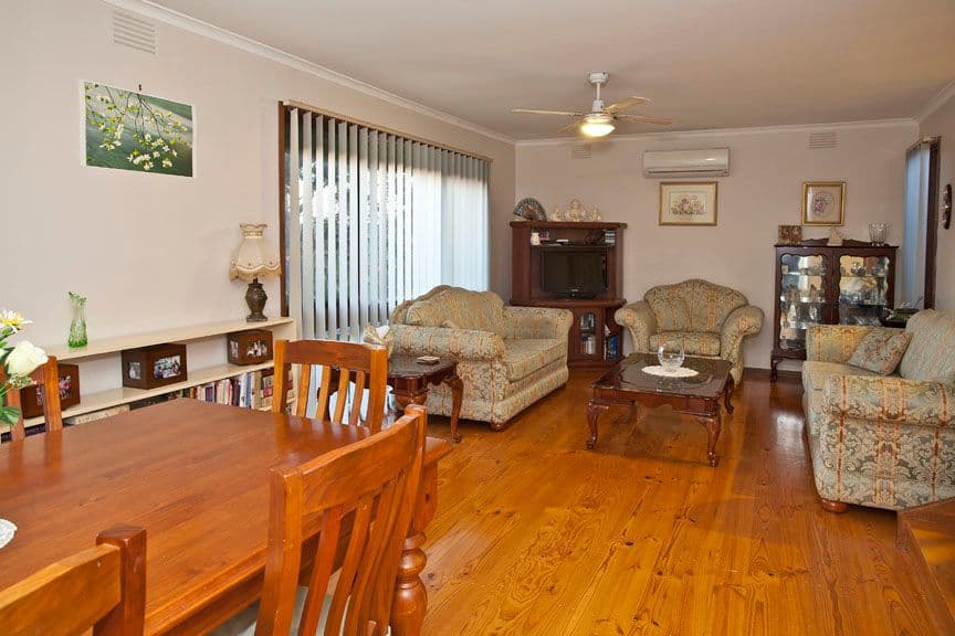 8 Maculosa Court, ENDEAVOUR HILLS VIC 3802, Endeavour Hills - Thumbnail 4