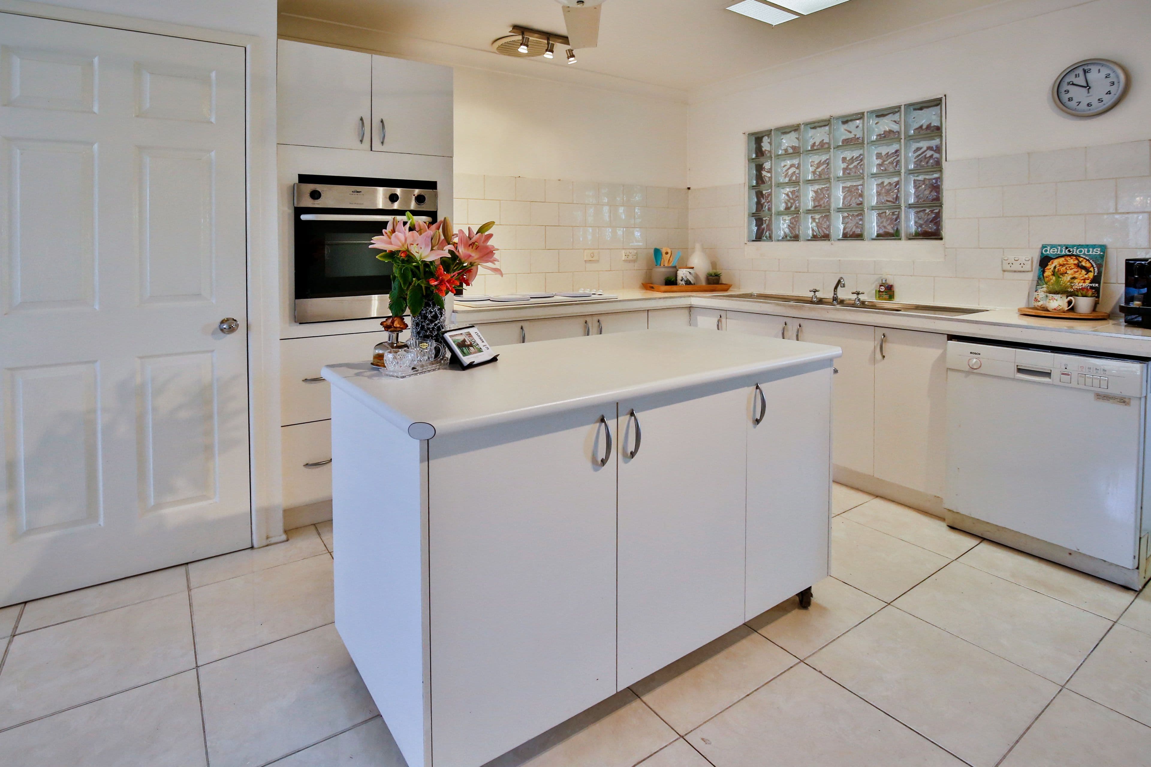 2 West Street, Aitkenvale QLD 4814, Aitkenvale - Thumbnail 2