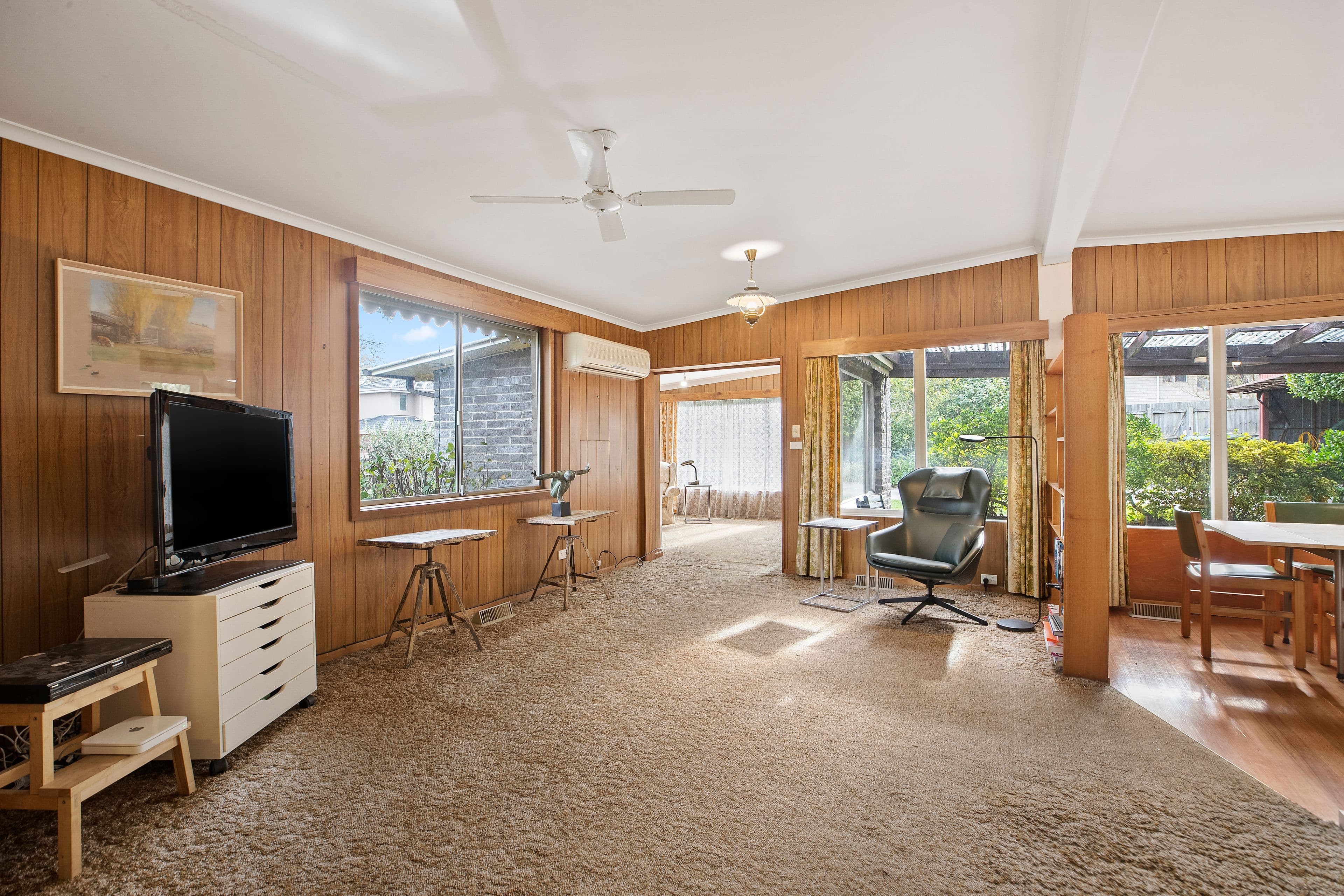 4 Hugh Street, Knoxfield VIC 3180, Knoxfield - Thumbnail 4