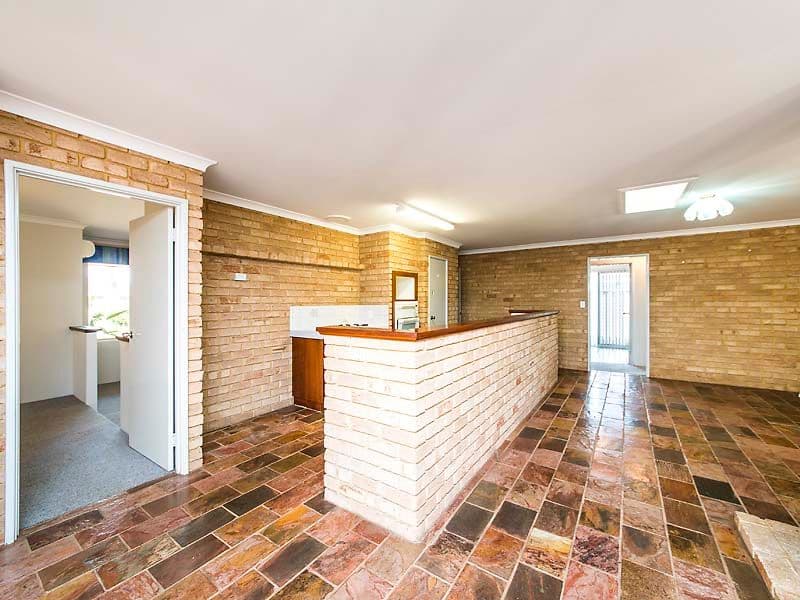 33 Mirror Cove, Waikiki WA 6169, Waikiki - Thumbnail 4