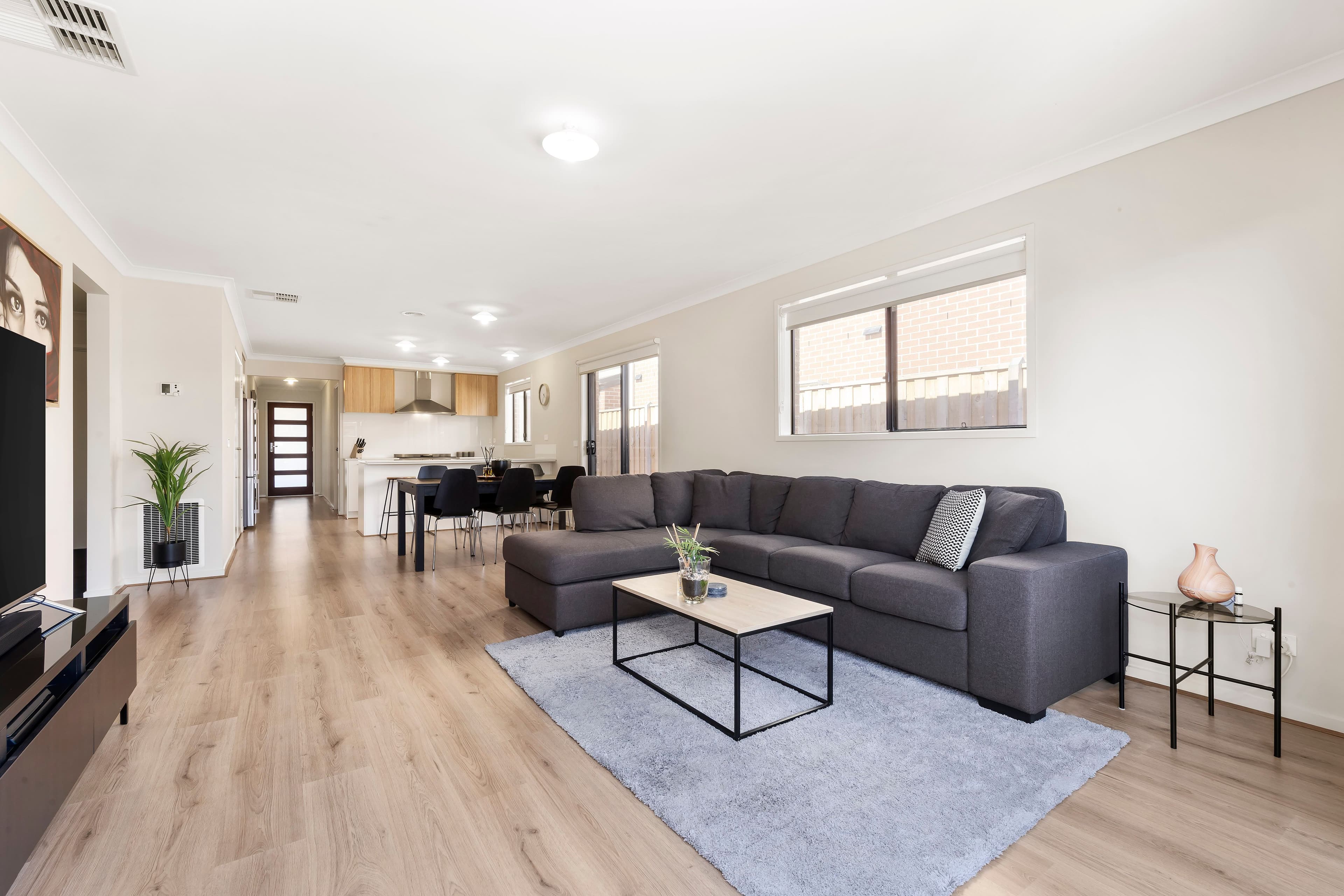 48 Castillo Avenue, Clyde North VIC 3978, Clyde North - Thumbnail 3