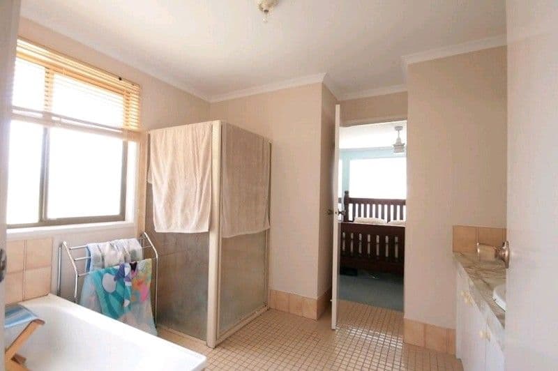 32 Higgins Avenue, LOGANHOLME QLD 4129, Loganholme - Thumbnail 4