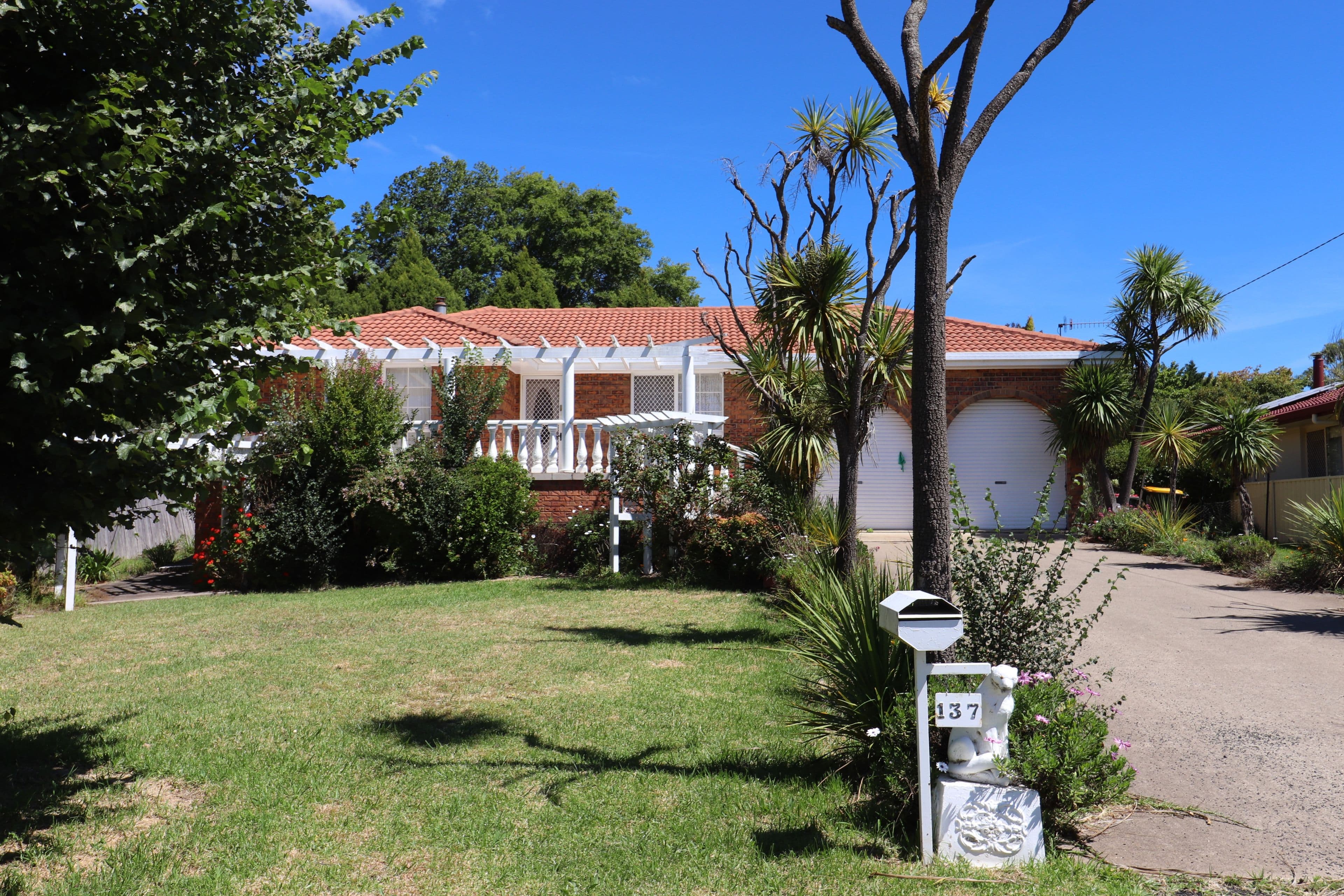 137 Oliver, Glen Innes NSW 2370, Glen Innes - Image 1
