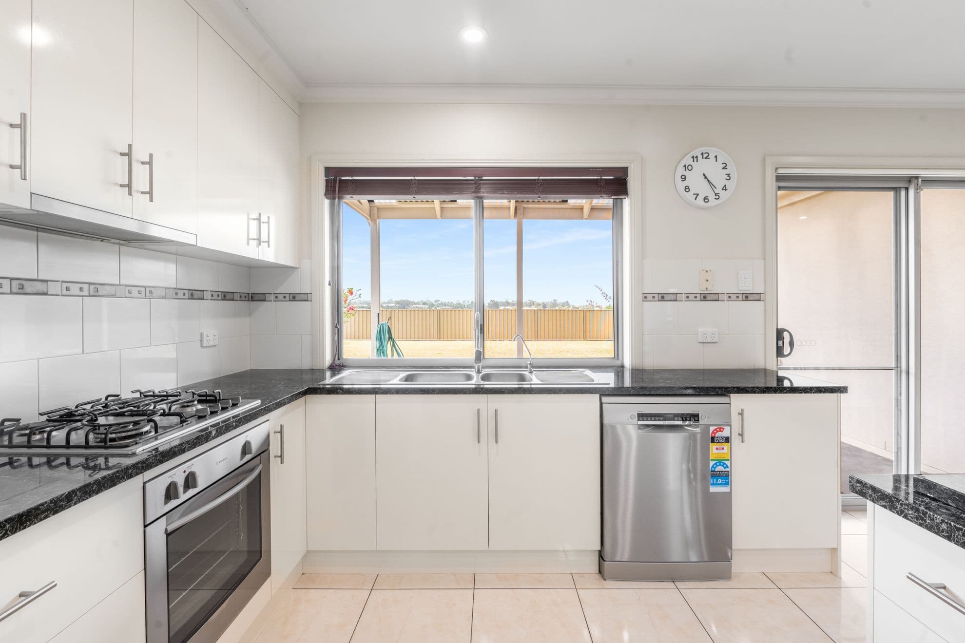 6 Hilltop Avenue, Mount Gambier SA 5290, Mount Gambier - Thumbnail 4