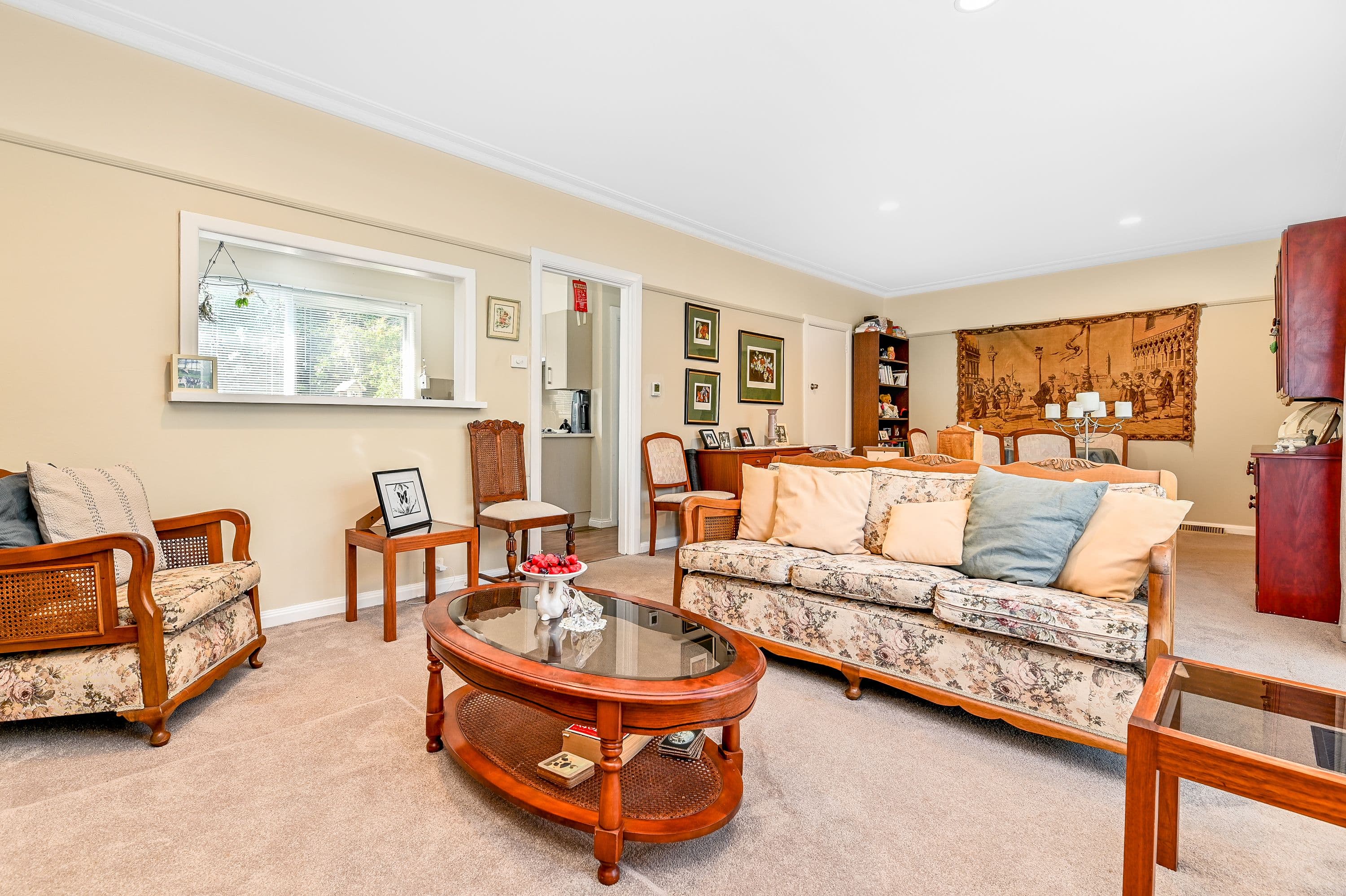 11 Russell Crescent, Mount Waverley VIC 3149, Mount Waverley - Thumbnail 4