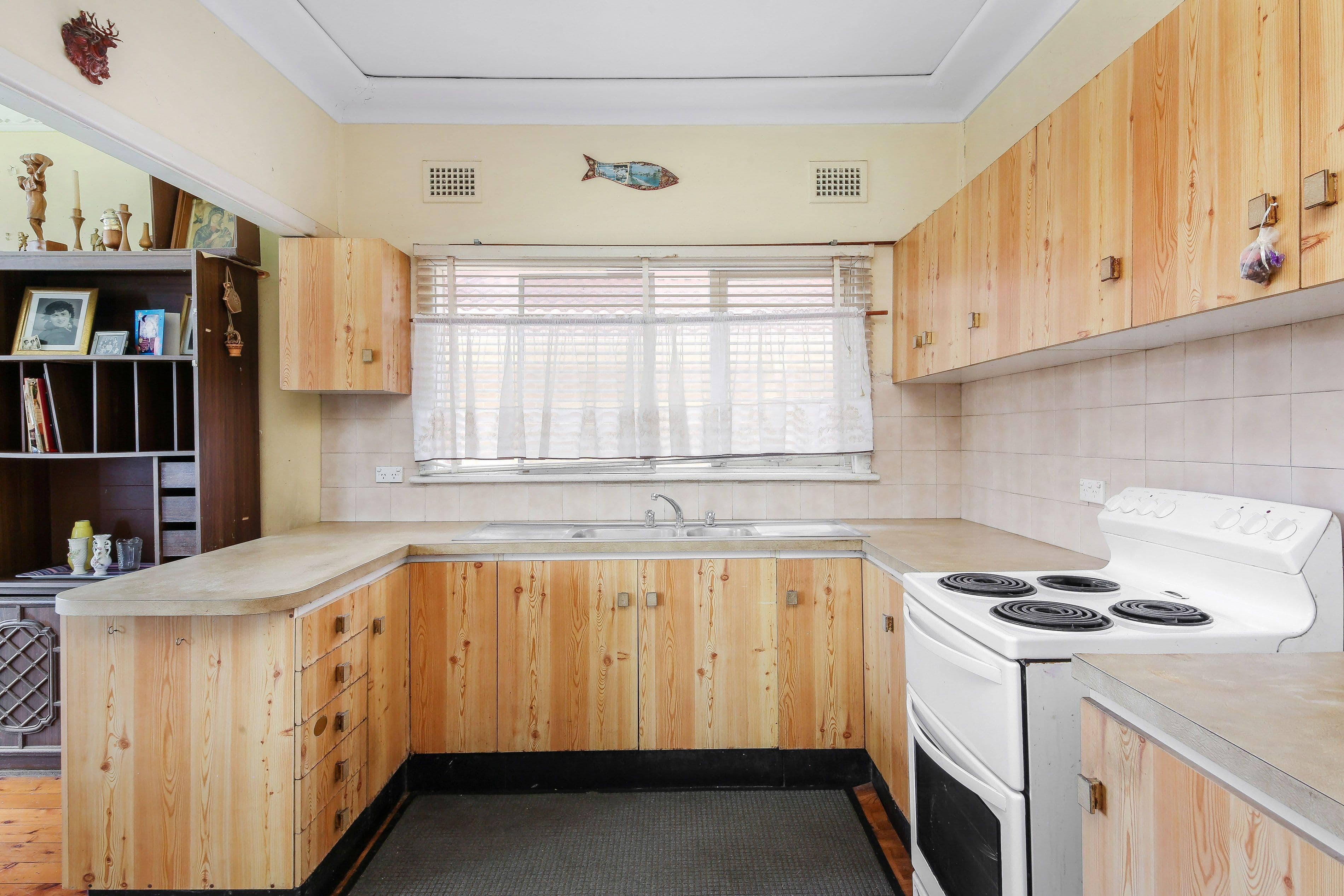 13 Bower Street, Bankstown NSW 2200, Bankstown - Thumbnail 3