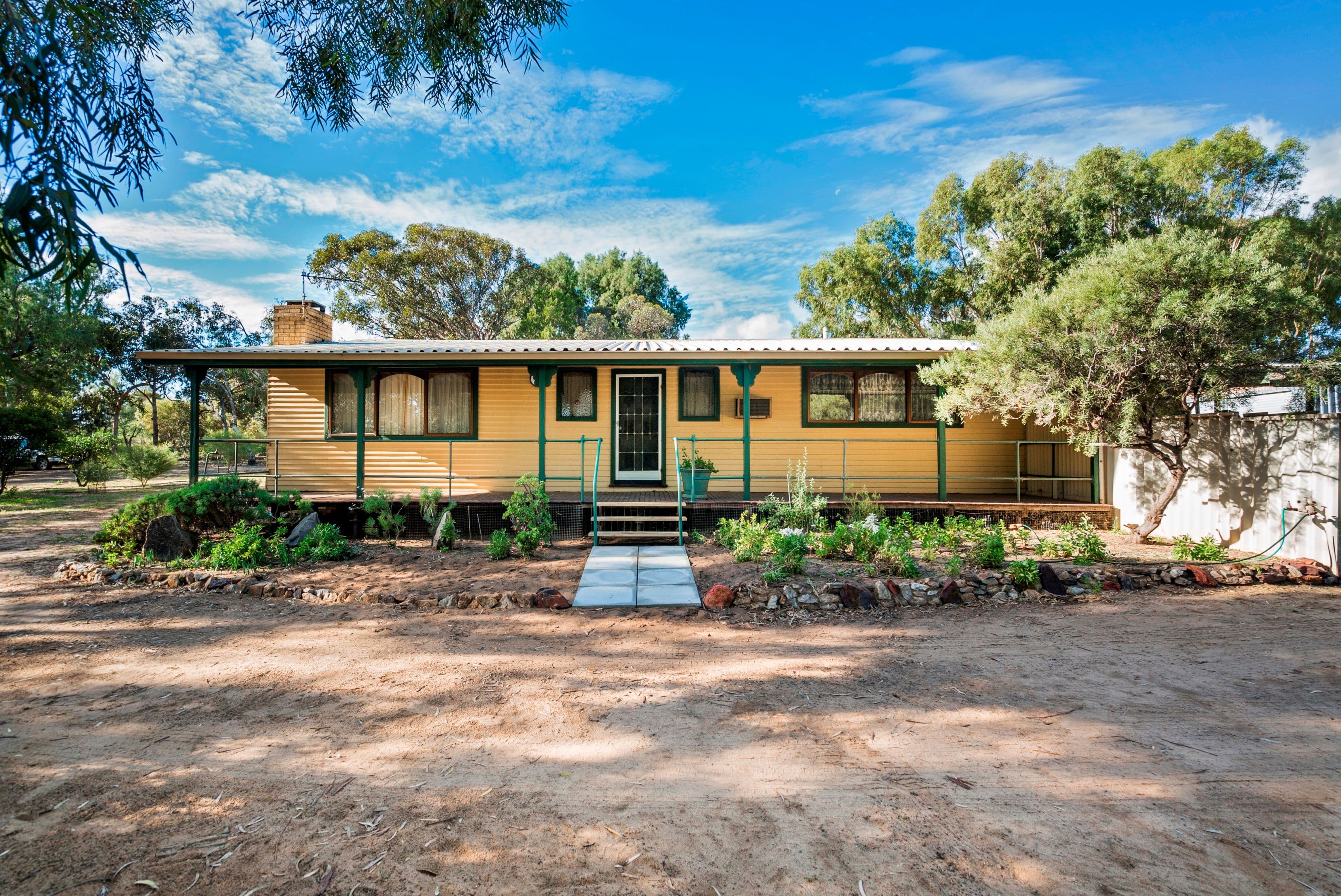 20 Macedonia Drive, Glenfield WA 6532, Glenfield - Thumbnail 2