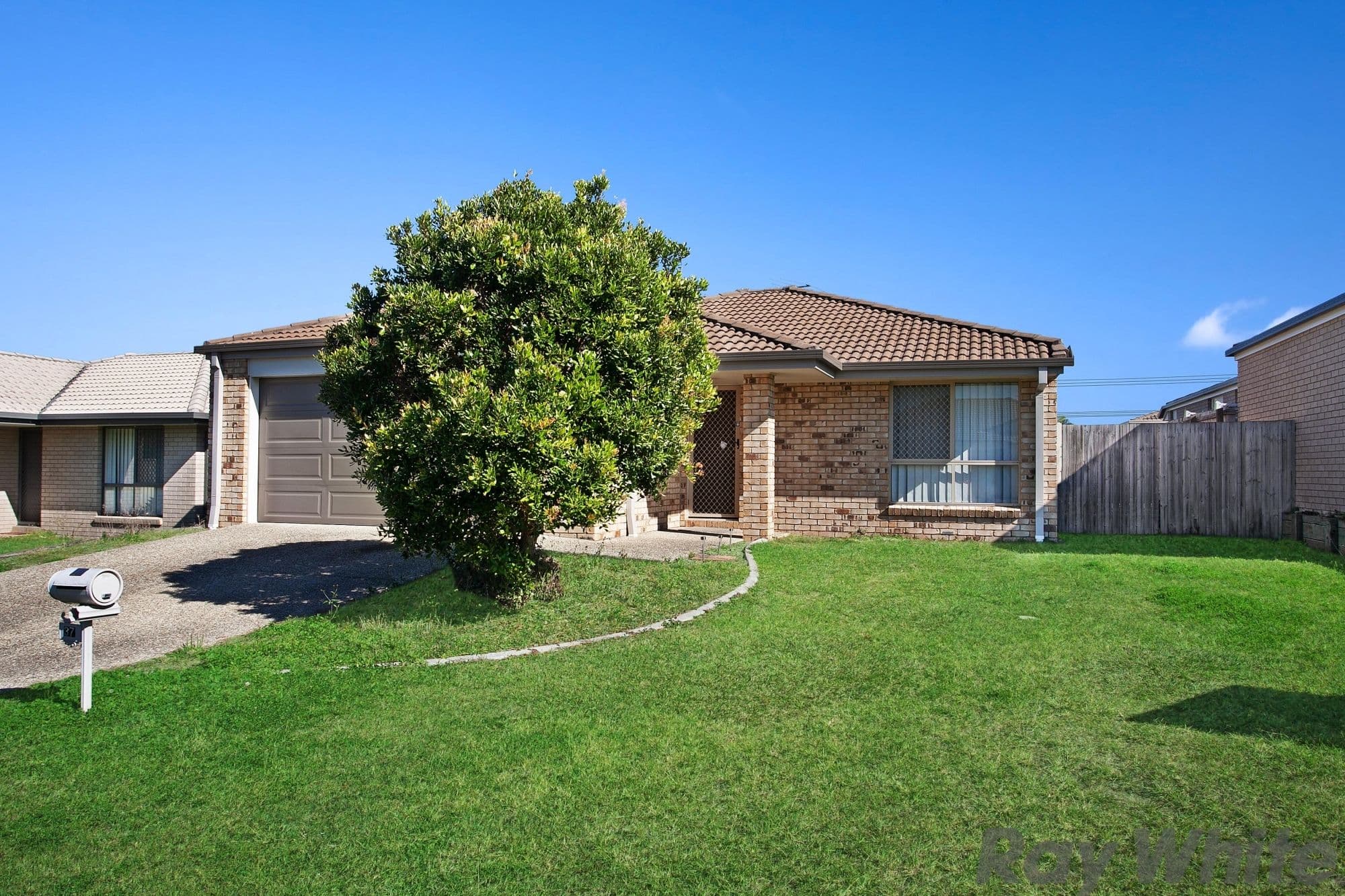 37 Hubner Drive, Rothwell QLD 4022, Rothwell - Thumbnail 2