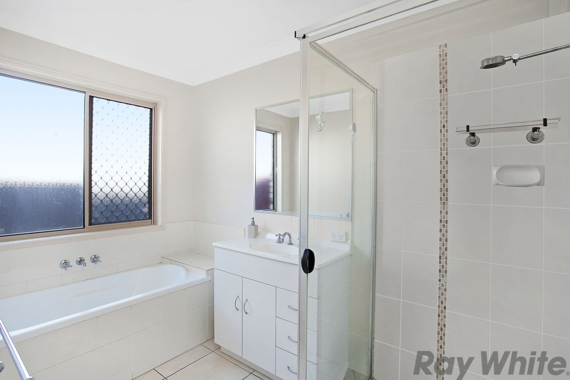 37 Hubner Drive, Rothwell QLD 4022, Rothwell - Thumbnail 6