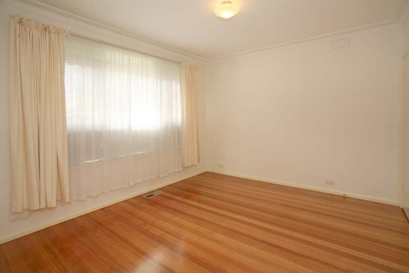 31 Tamarisk Avenue, GLEN WAVERLEY VIC 3150, Glen Waverley - Thumbnail 4