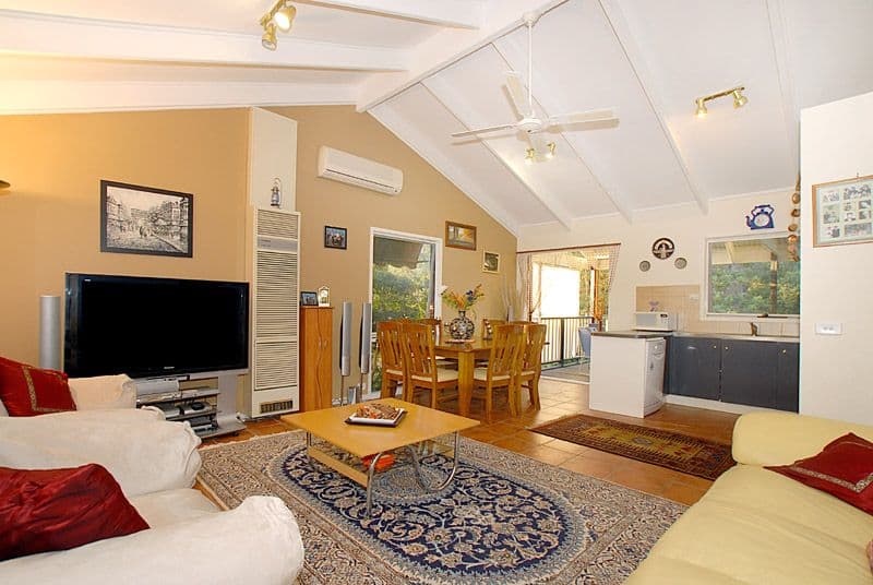 27 Sorrel Crescent, WARRANWOOD VIC 3134, Warranwood - Thumbnail 2