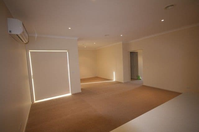 31 Adelaide Street, ST ALBANS VIC 3021, St Albans - Thumbnail 4