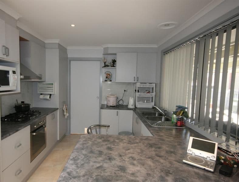 31 Cheleon Way, KINGS PARK VIC 3021, Kings Park - Thumbnail 2