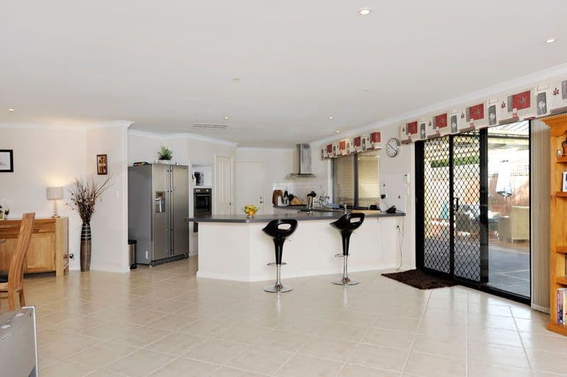 21 Bianco Place, SECRET HARBOUR WA 6173, Secret Harbour - Thumbnail 8