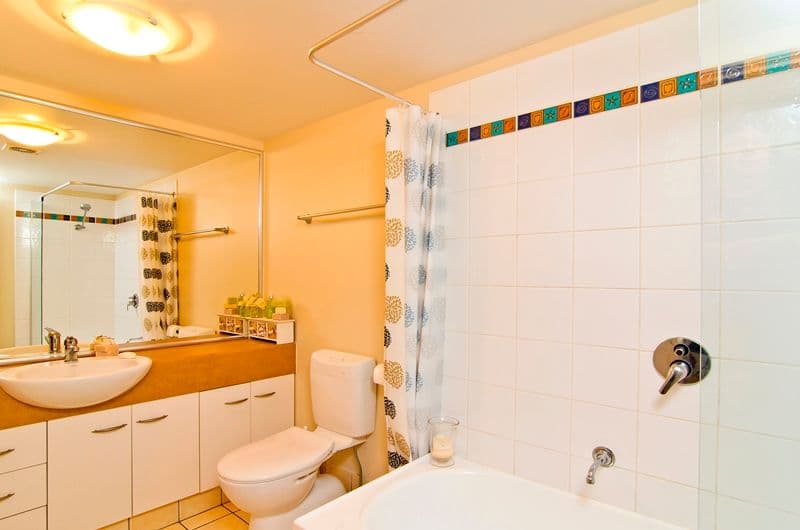 1040 Gold Coast Highway, PALM BEACH QLD 4221, Palm Beach - Thumbnail 5