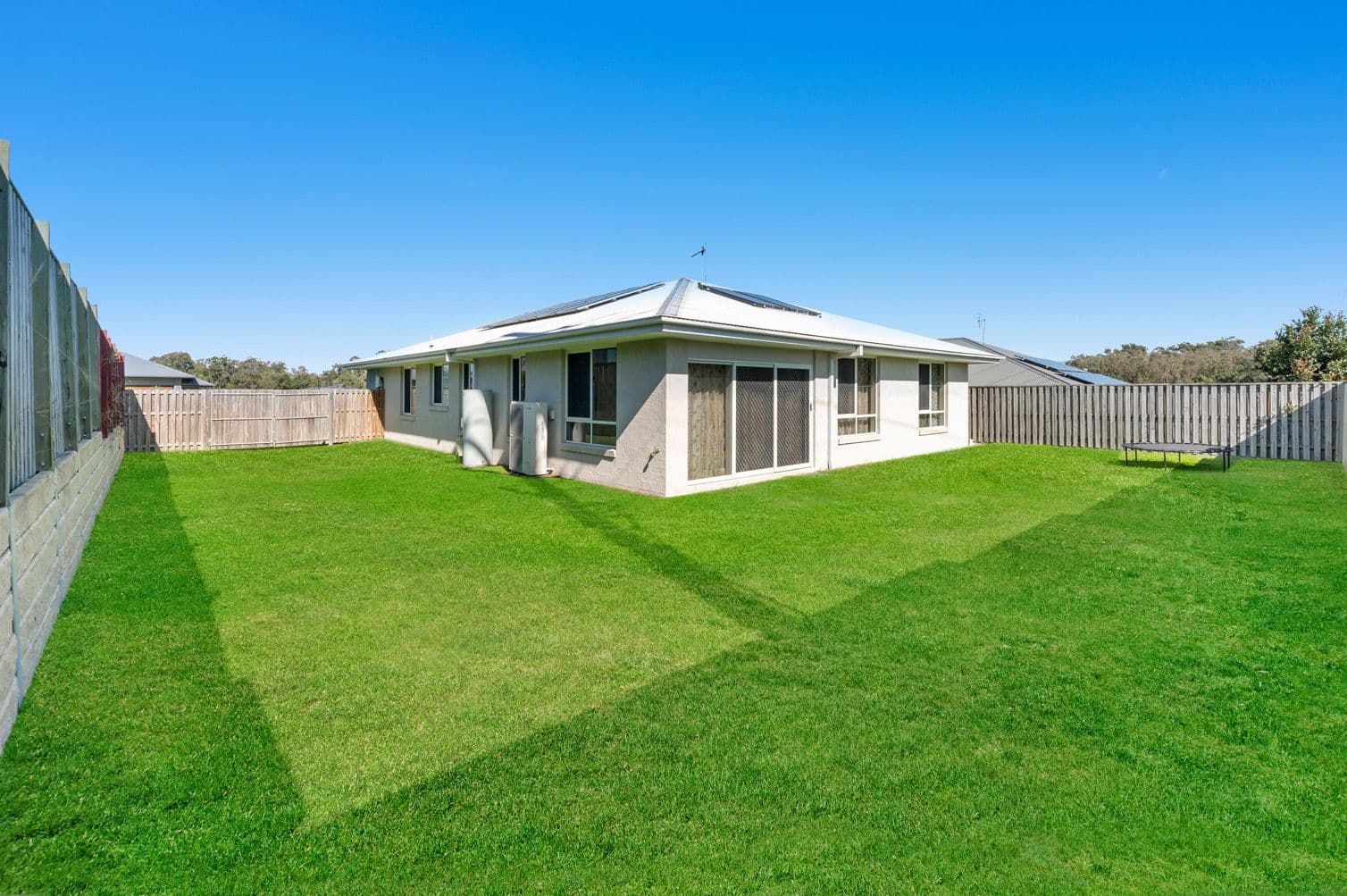 33 Beilby Crescent, Pimpama QLD 4209, Pimpama - Thumbnail 2