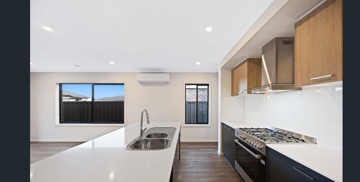 16 Ebb Drive, Tarneit VIC 3029, Tarneit - Thumbnail 2